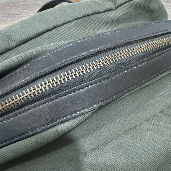 Filson Rugged Twill Small Duffle Bag Otter Green READ NO‎ STRAP YKK